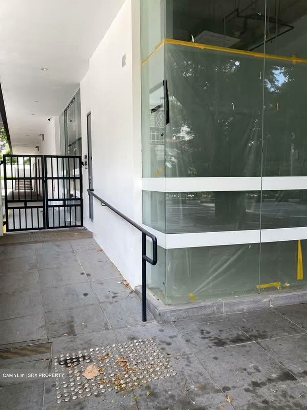 Cantonment Road (D2), Retail #554264991